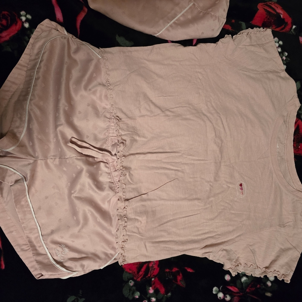 Gilly Hicks satin heart pajamas shorts set - Picture 3 of 9